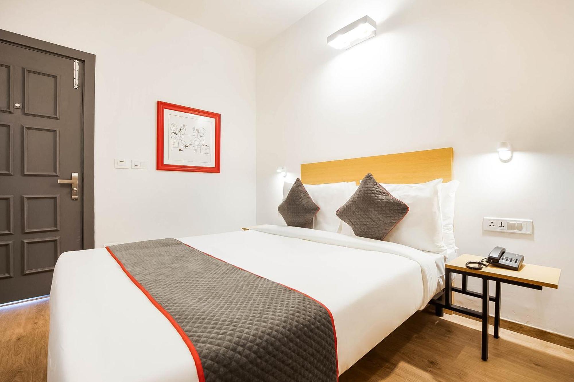 Super Townhouse Lords Inn Regency Mānglia Zewnętrze zdjęcie